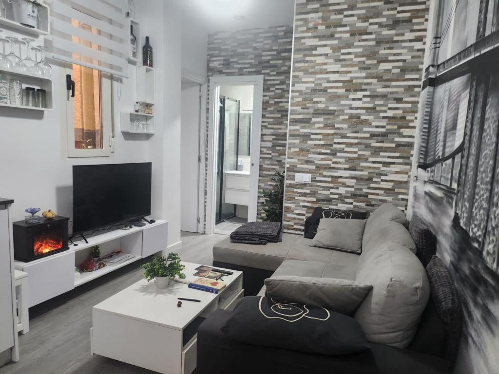 Embajadores, Apartamento Moderno Y Centrico Para 4 Madrid Eksteriør billede